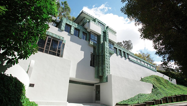 A Lloyd Wright Home Once Owned by Diane Keaton Gets a Dramatic Renovation