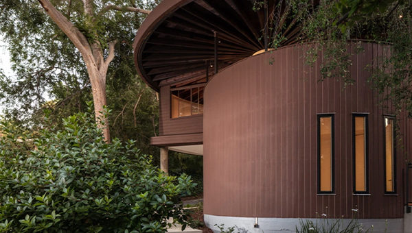 HGTV contractor is only second to own John Lautner-designed curvilinear house