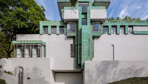 Lloyd Wright’s Iconic Samuel Navarro House
